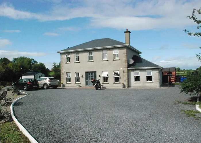 Kingstown House 3* קאשל