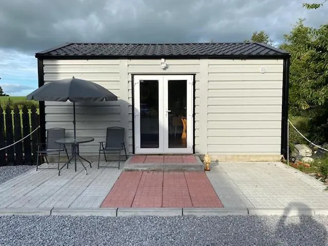 לינה וארוחת בוקר Kingstown House קאשל